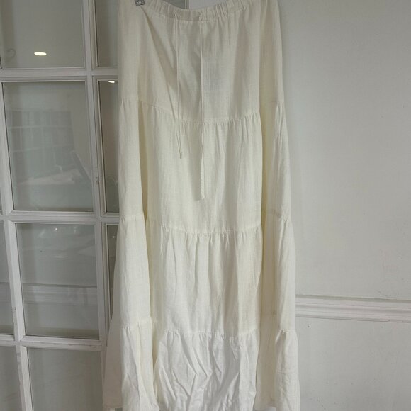 white/cream tiered skirt - Picture 1 of 3